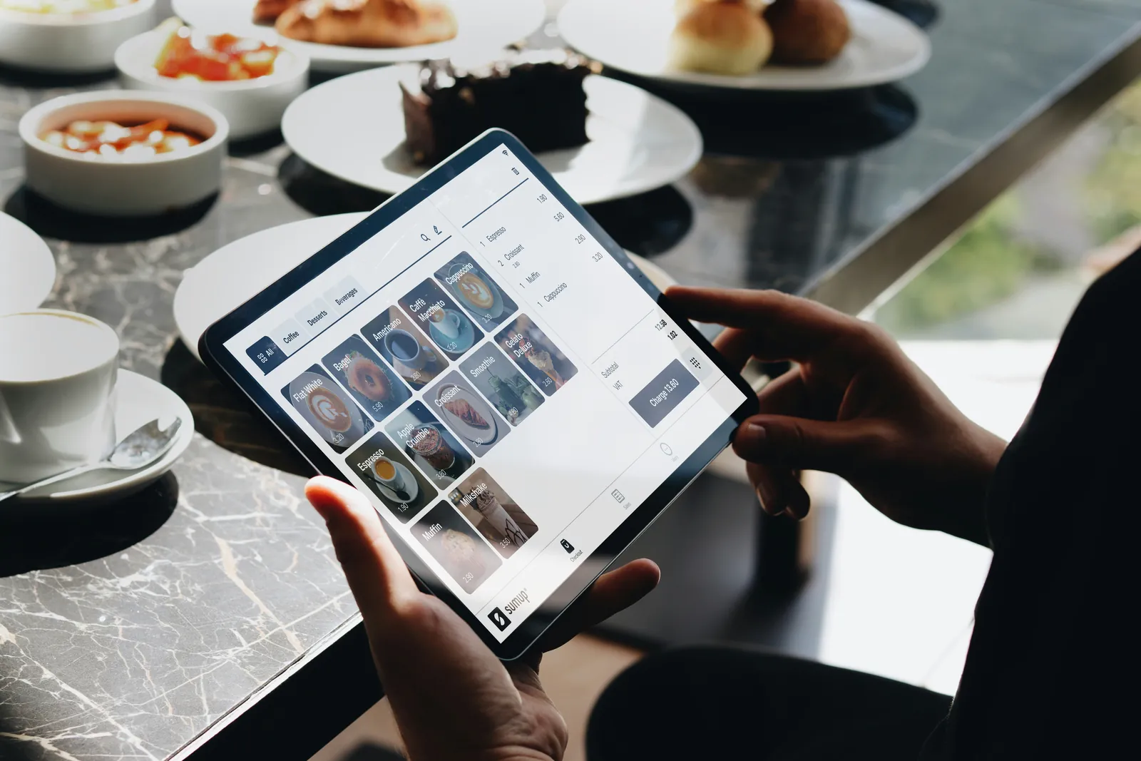 Uso de un punto de venta digital en una tableta